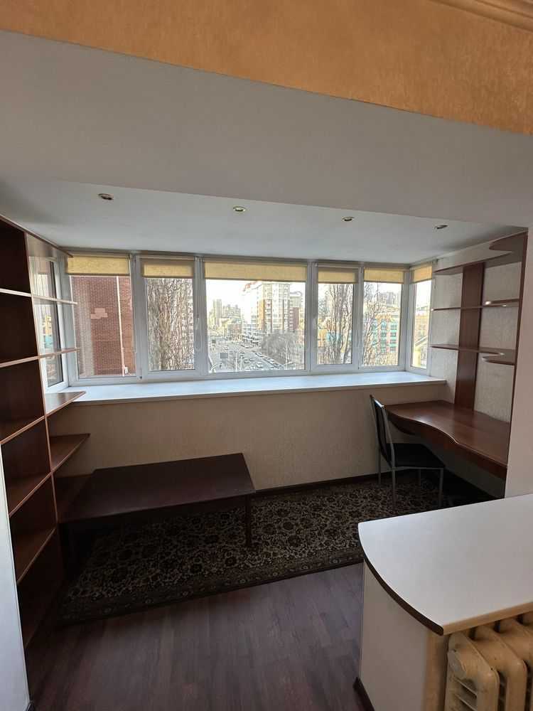 Аренда 2-комнатной квартиры 60 м², Владимира Антоновича ул., 164