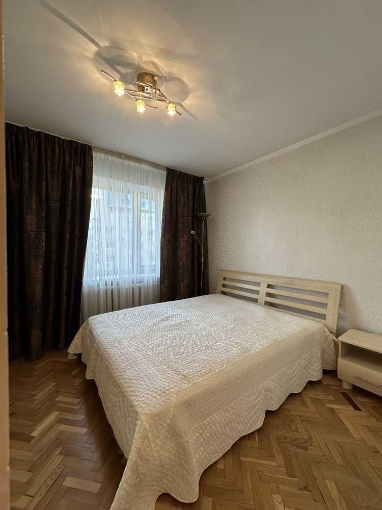 Аренда 2-комнатной квартиры 60 м², Владимира Антоновича ул., 164