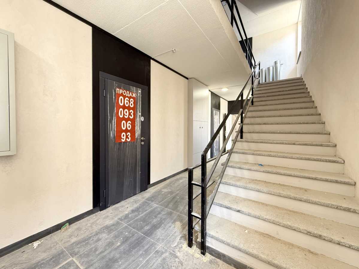 Продаж 1-кімнатної квартири 42.1 м², Богдана Хмельницького вул., 17/4