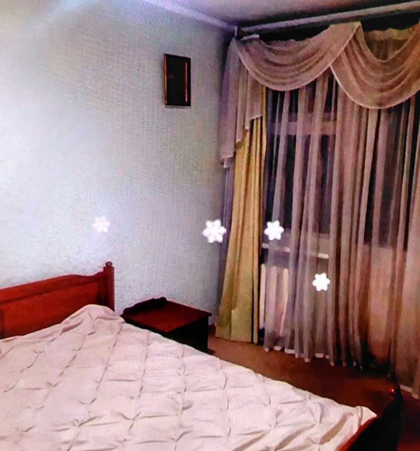 Продаж 2-кімнатної квартири 52 м², Нововокзальна вул., 21