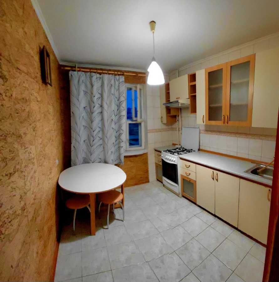 Продаж 2-кімнатної квартири 52 м², Нововокзальна вул., 21