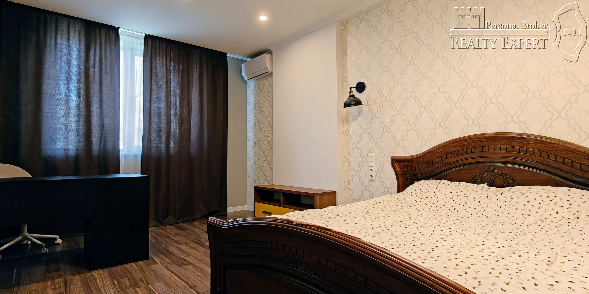 Продаж 2-кімнатної квартири 80 м², Олександрівська вул., 1