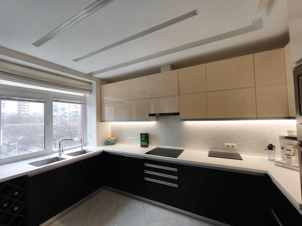 Продажа 5-комнатной квартиры 164 м², Кобзаря бул., 2