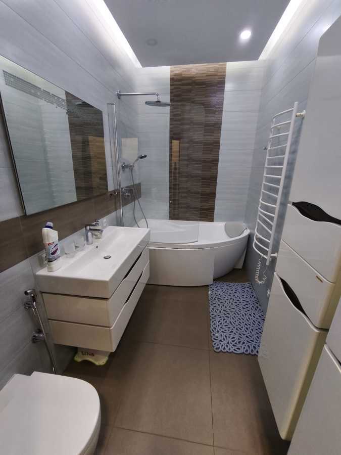 Продажа 5-комнатной квартиры 164 м², Кобзаря бул., 2