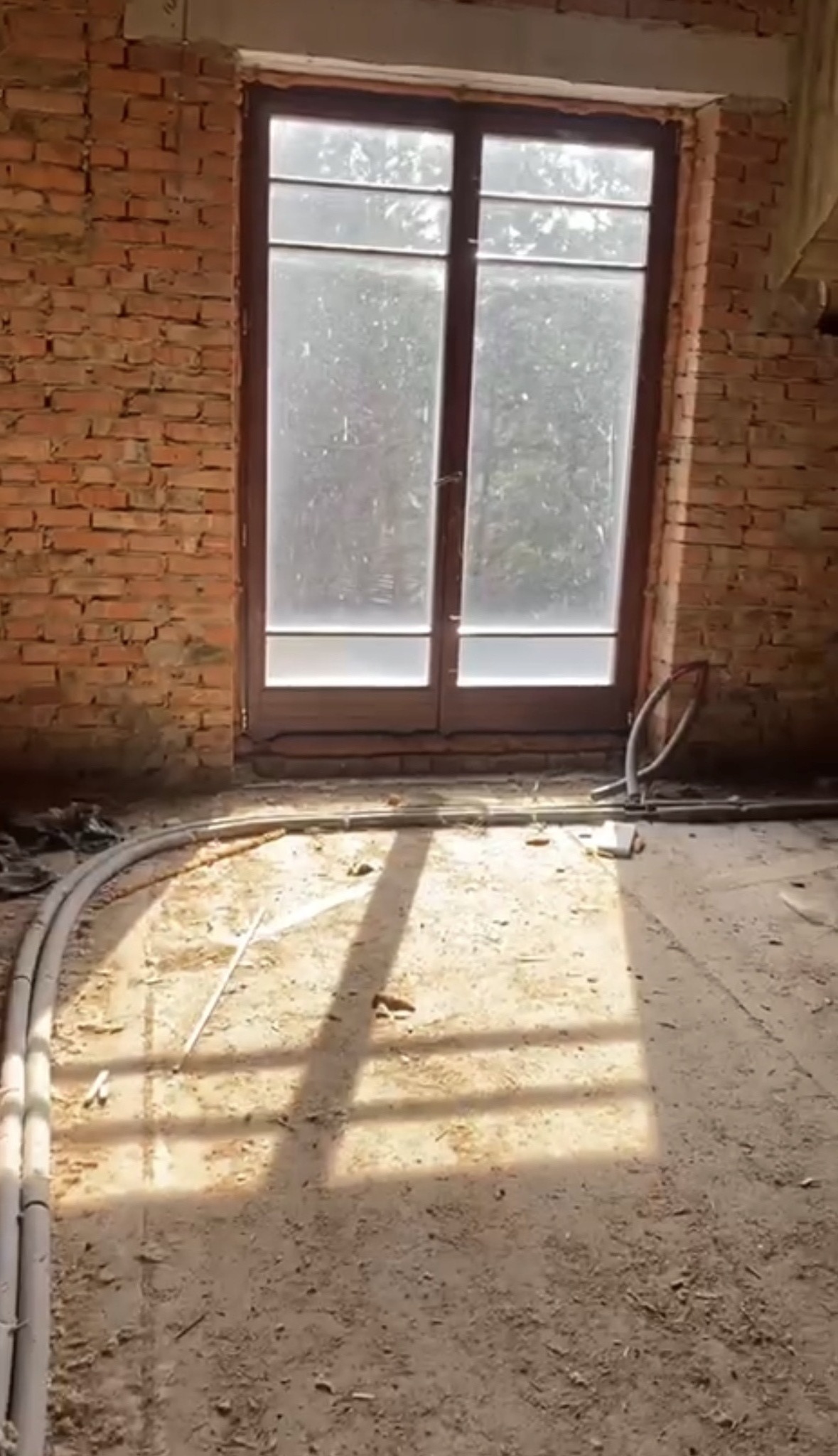 Продаж котеджу 600 м²