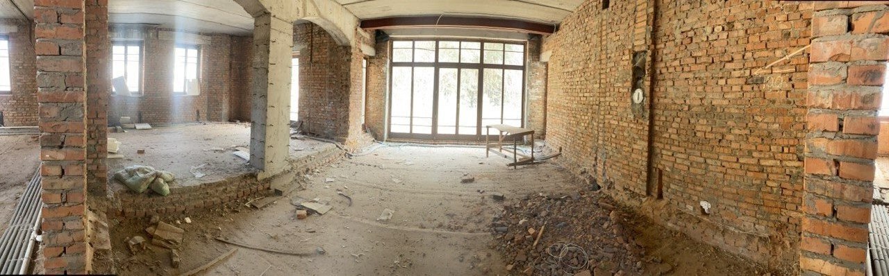 Продаж котеджу 600 м²