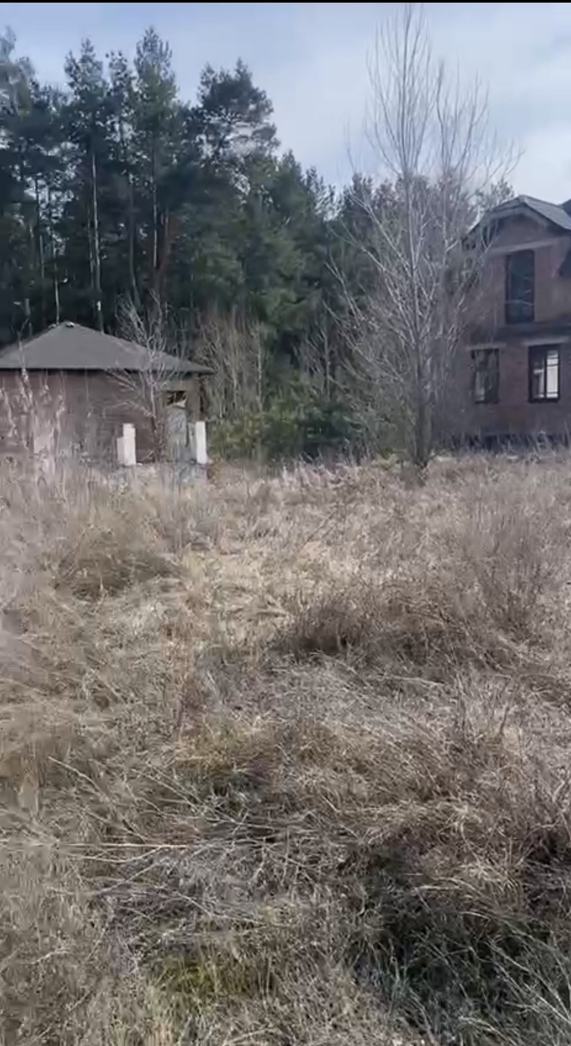 Продаж котеджу 600 м²