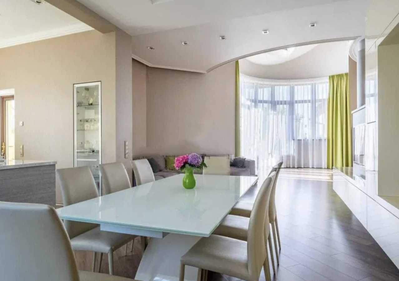 Продажа дома 560 м², Центральная ул.