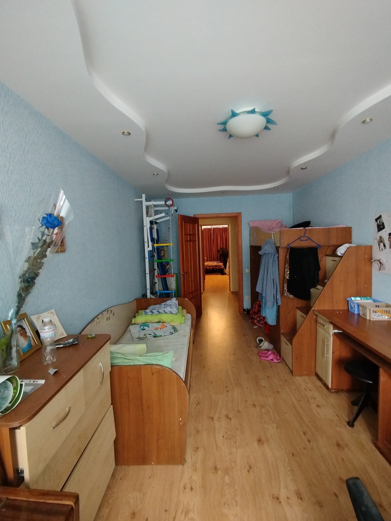 Продаж 3-кімнатної квартири 92 м², Осіння вул., 4А