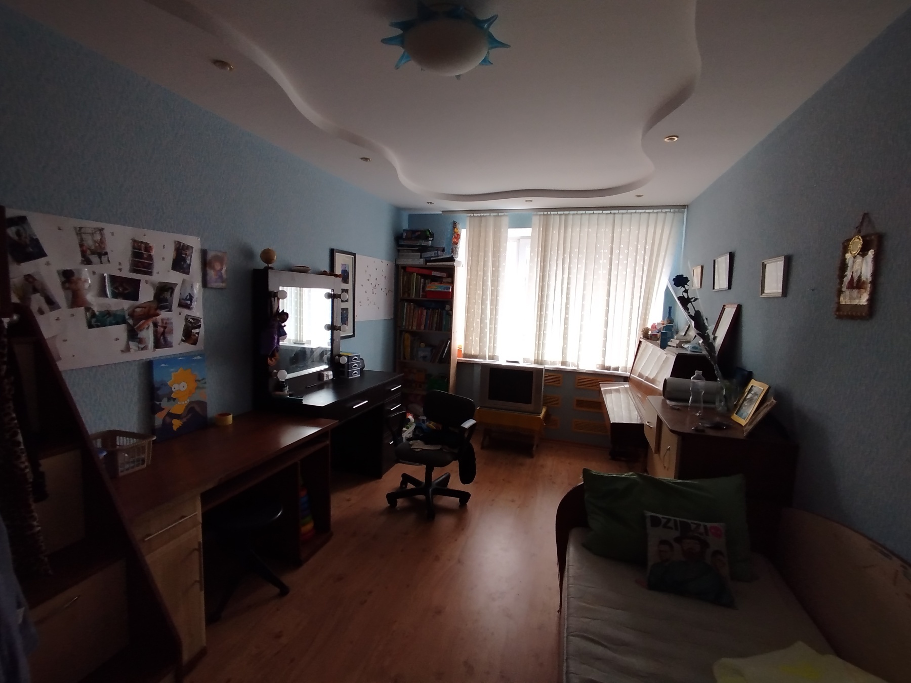 Продаж 3-кімнатної квартири 92 м², Осіння вул., 4А