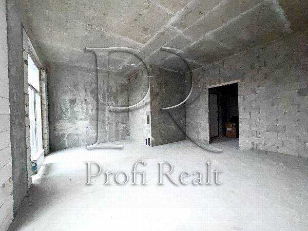 Продаж 3-кімнатної квартири 118 м², Салютна вул., 2