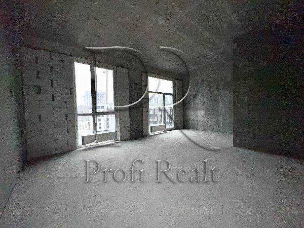 Продаж 3-кімнатної квартири 118 м², Салютна вул., 2