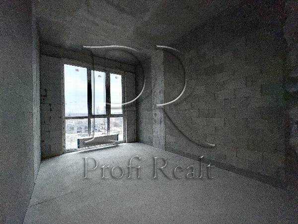 Продаж 3-кімнатної квартири 118 м², Салютна вул., 2