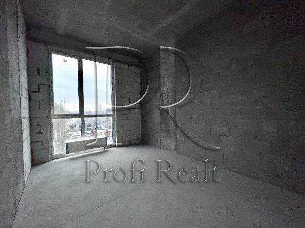 Продаж 3-кімнатної квартири 118 м², Салютна вул., 2