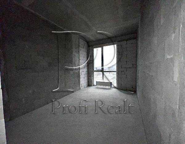 Продаж 3-кімнатної квартири 118 м², Салютна вул., 2