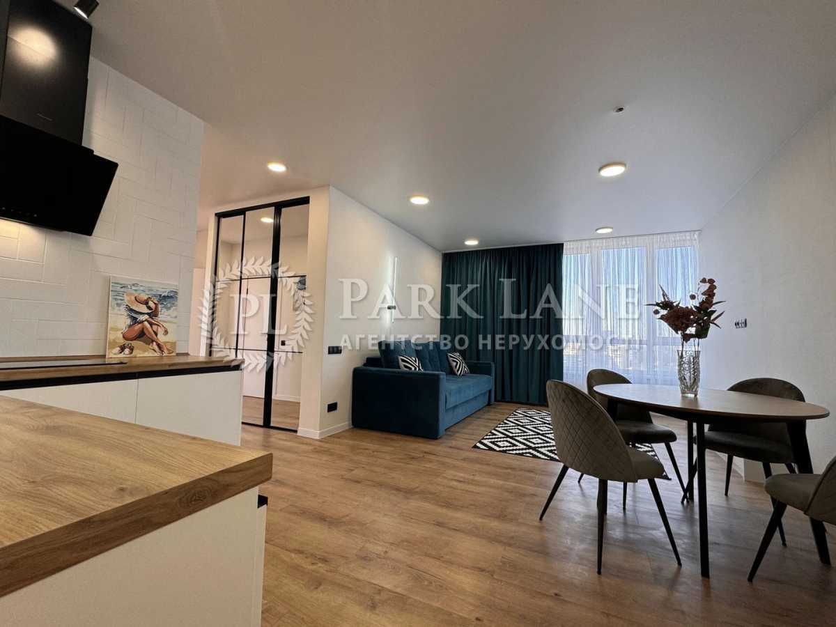 Аренда 2-комнатной квартиры 70 м², Соломенская ул., 20в