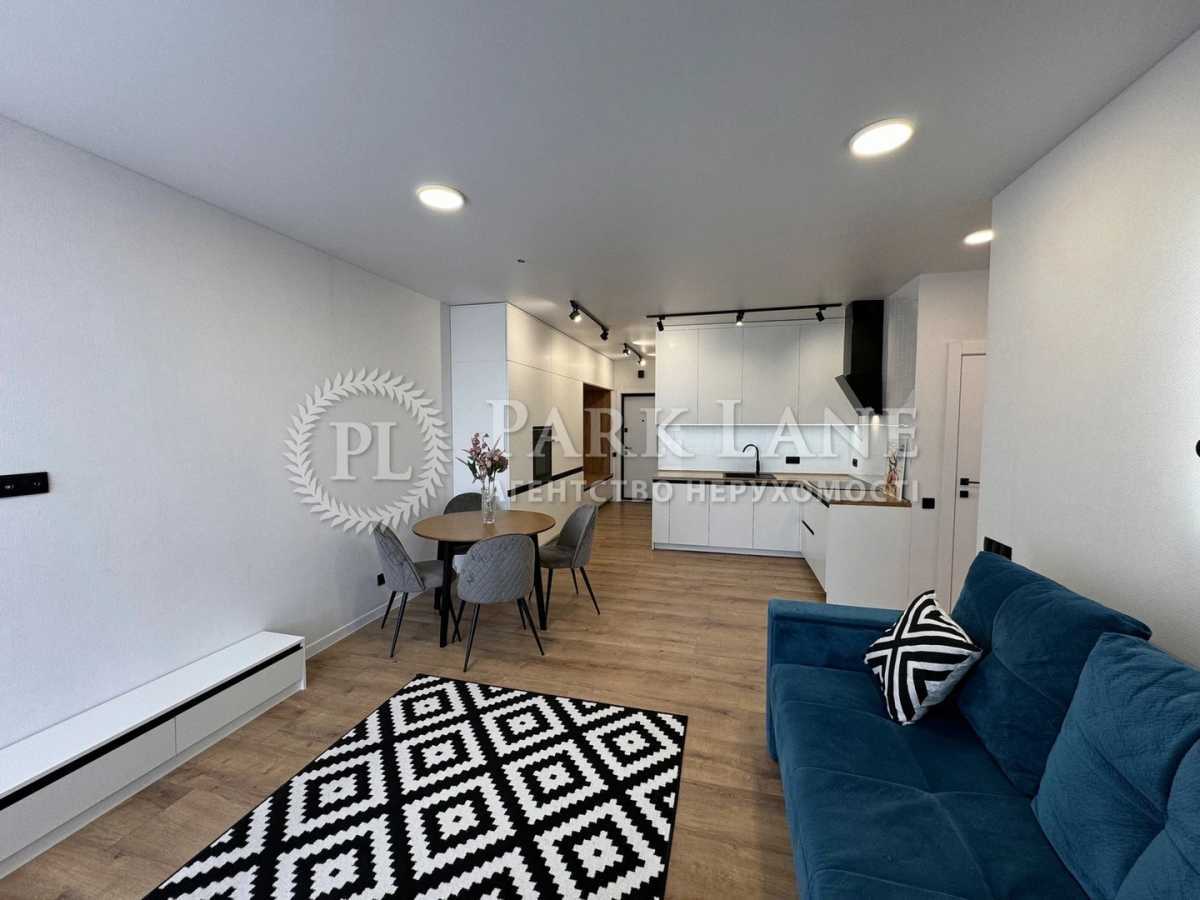 Аренда 2-комнатной квартиры 70 м², Соломенская ул., 20в