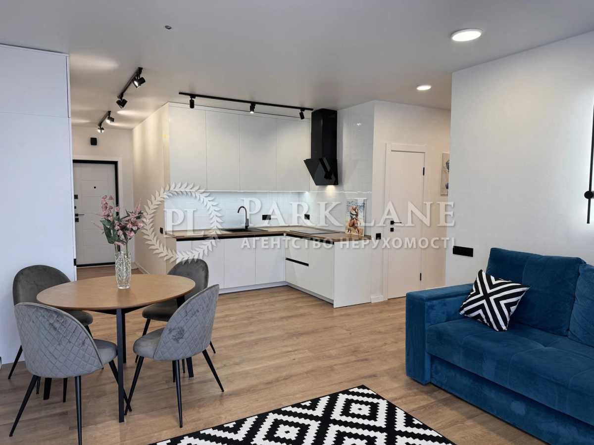 Аренда 2-комнатной квартиры 70 м², Соломенская ул., 20в