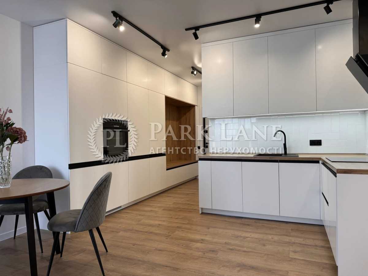 Аренда 2-комнатной квартиры 70 м², Соломенская ул., 20в