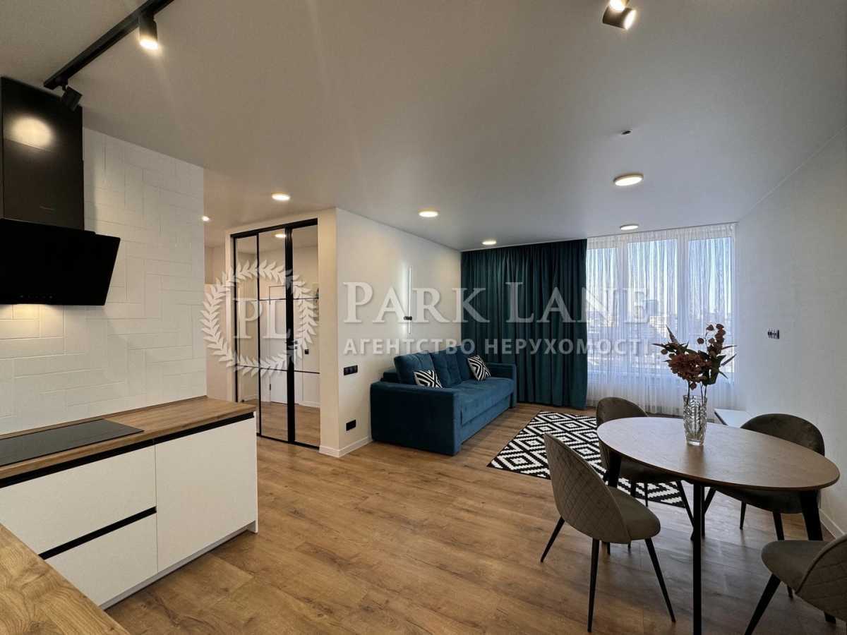 Аренда 2-комнатной квартиры 70 м², Соломенская ул., 20в