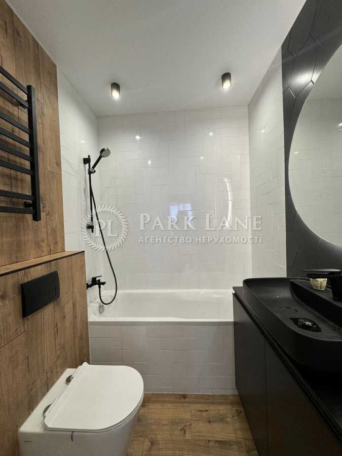 Аренда 2-комнатной квартиры 70 м², Соломенская ул., 20в