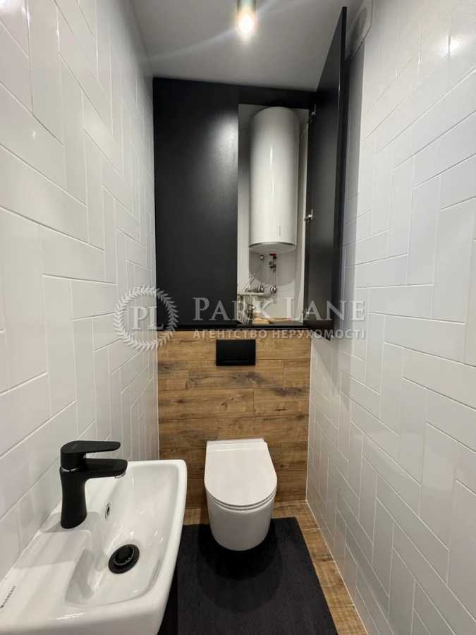 Аренда 2-комнатной квартиры 70 м², Соломенская ул., 20в