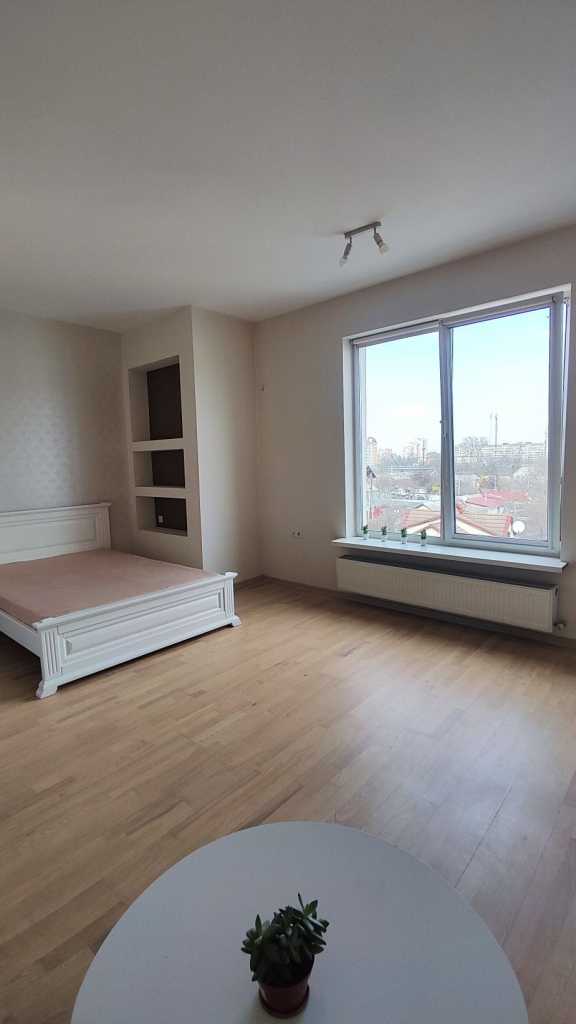 Оренда 1-кімнатної квартири 38 м², Молодіжна (Піонерська) вул., 12