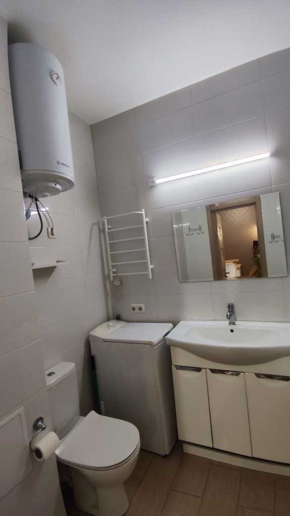 Оренда 1-кімнатної квартири 38 м², Молодіжна (Піонерська) вул., 12