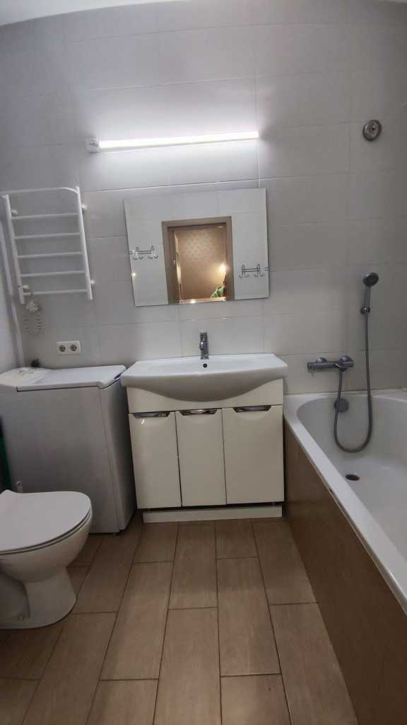 Оренда 1-кімнатної квартири 38 м², Молодіжна (Піонерська) вул., 12