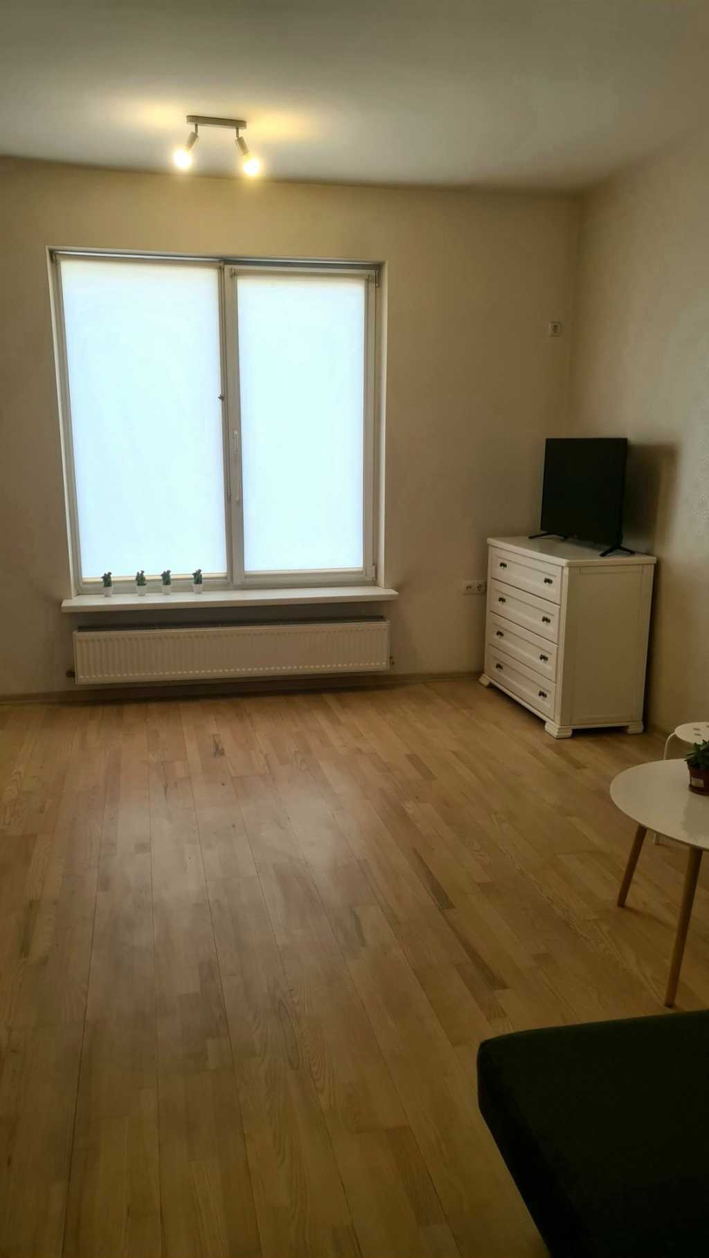 Оренда 1-кімнатної квартири 38 м², Молодіжна (Піонерська) вул., 12