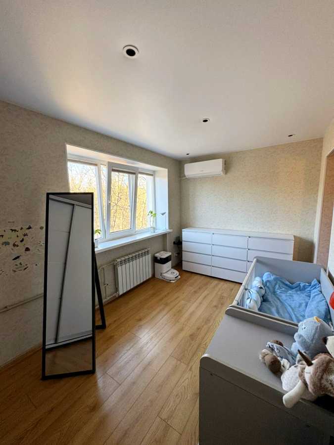 Продаж 3-кімнатної квартири 52 м², Магнитогорская, 25