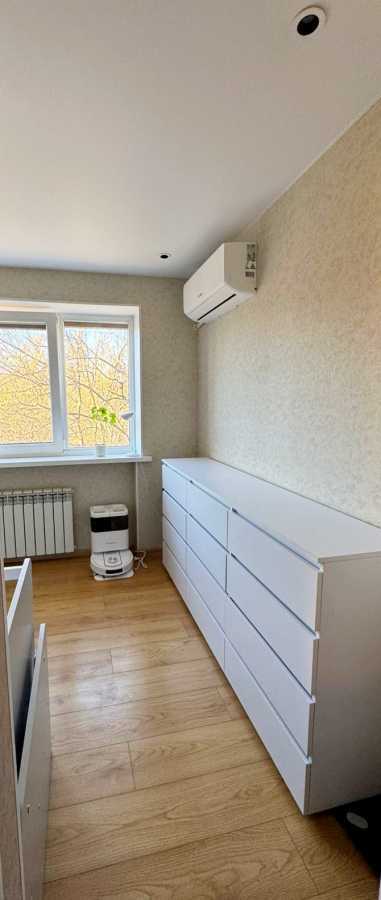 Продаж 3-кімнатної квартири 52 м², Магнитогорская, 25