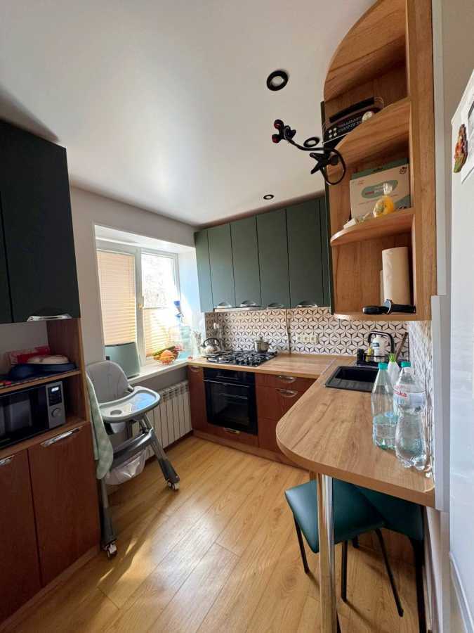 Продаж 3-кімнатної квартири 52 м², Магнитогорская, 25
