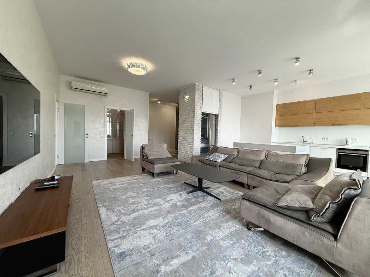 Аренда 4-комнатной квартиры 180 м², Михаила Драгомирова ул., 9