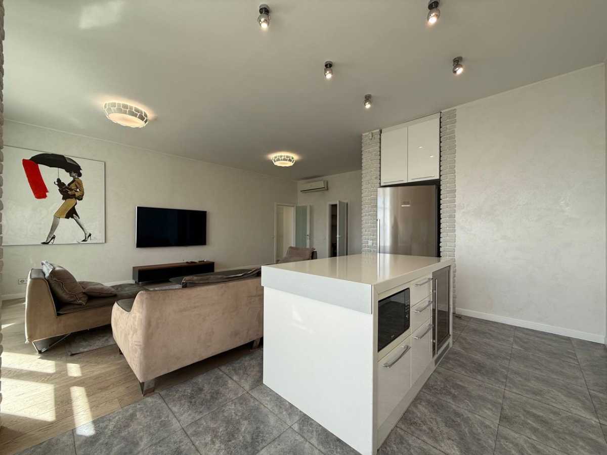 Аренда 4-комнатной квартиры 180 м², Михаила Драгомирова ул., 9