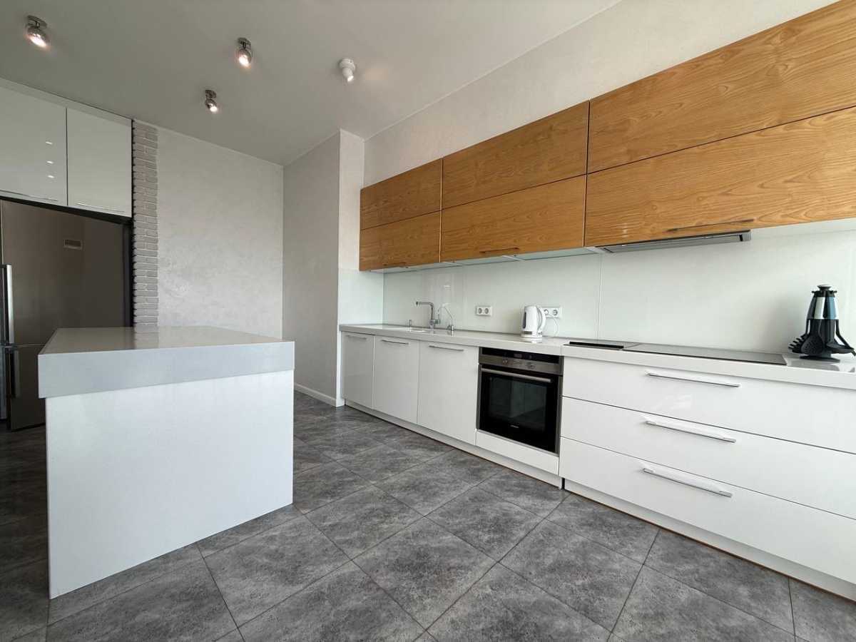 Аренда 4-комнатной квартиры 180 м², Михаила Драгомирова ул., 9