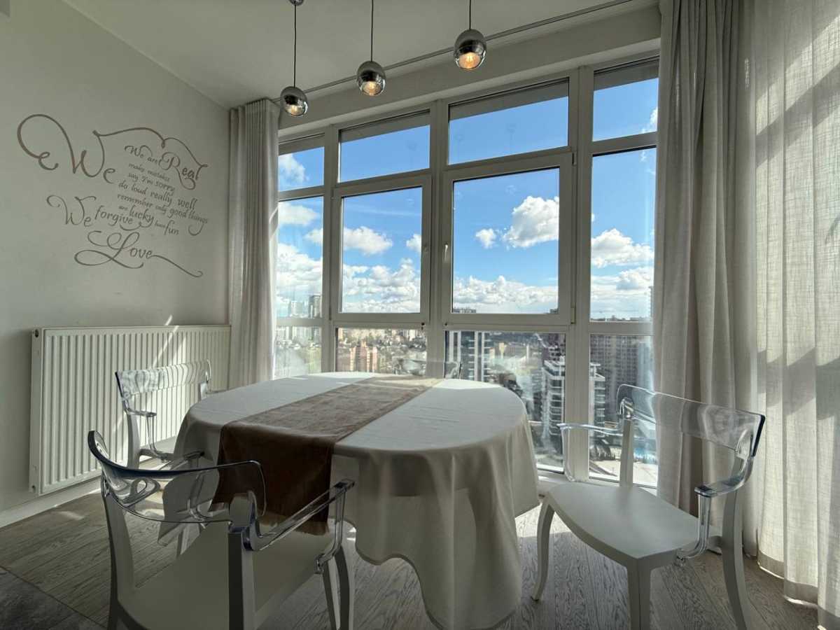 Аренда 4-комнатной квартиры 180 м², Михаила Драгомирова ул., 9