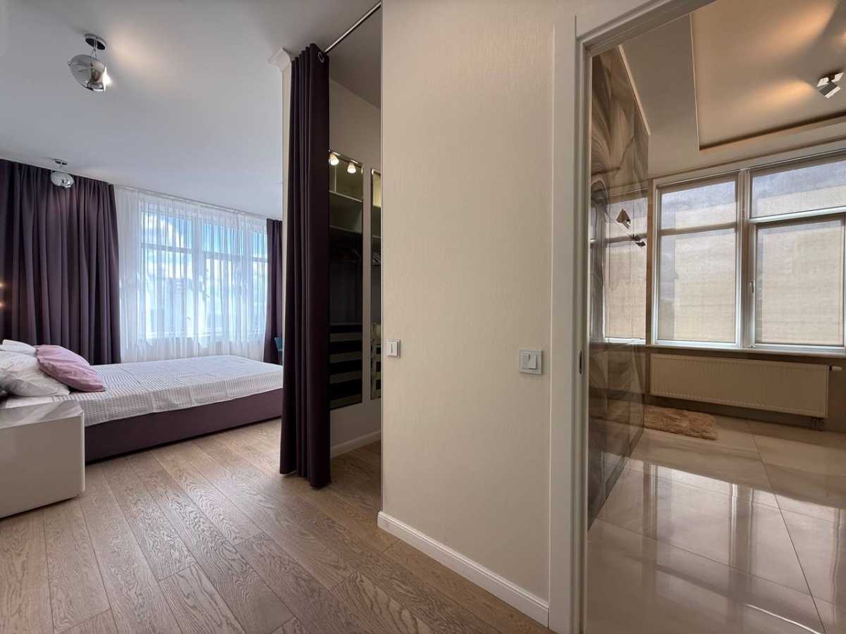 Аренда 4-комнатной квартиры 180 м², Михаила Драгомирова ул., 9