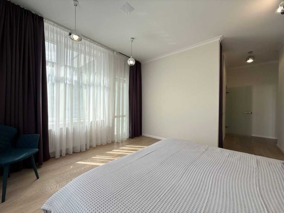 Аренда 4-комнатной квартиры 180 м², Михаила Драгомирова ул., 9