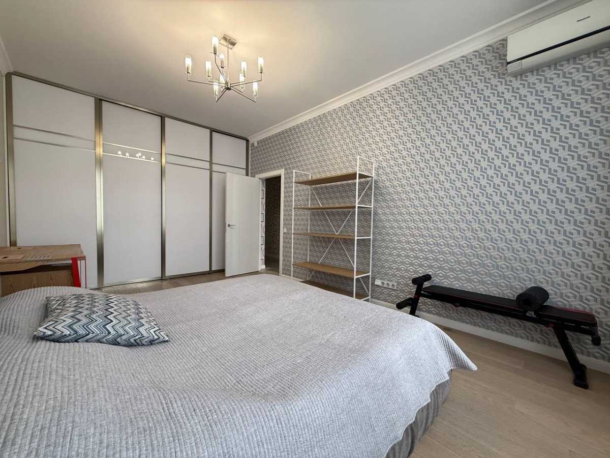 Аренда 4-комнатной квартиры 180 м², Михаила Драгомирова ул., 9