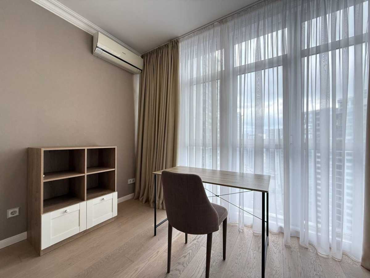 Аренда 4-комнатной квартиры 180 м², Михаила Драгомирова ул., 9