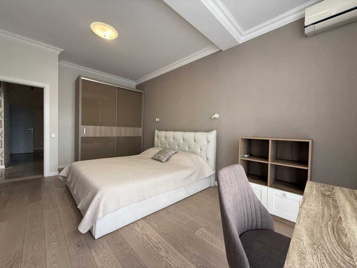 Аренда 4-комнатной квартиры 180 м², Михаила Драгомирова ул., 9