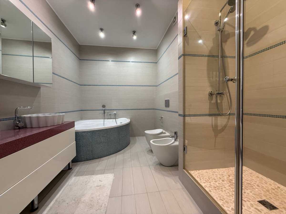 Аренда 4-комнатной квартиры 180 м², Михаила Драгомирова ул., 9