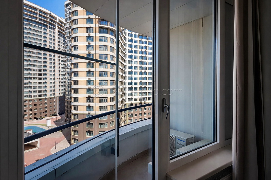 Продажа 2-комнатной квартиры 85 м², Литературная ул., 1А