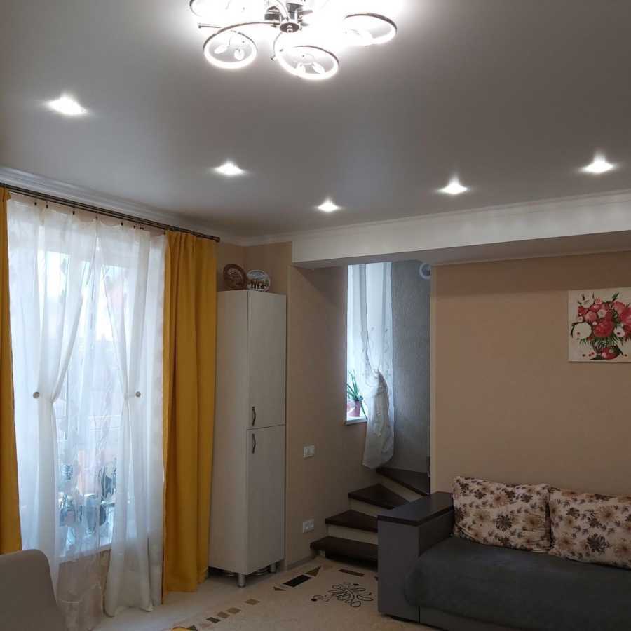 Продаж 2-кімнатної квартири 83 м², Вишнева вул., 16