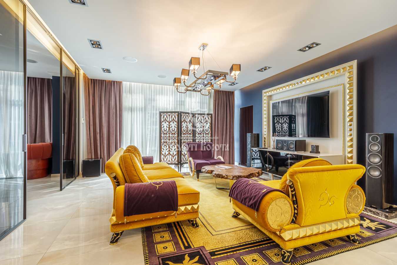 Продажа 5-комнатной квартиры 228 м², Саперное Поле ул., 3