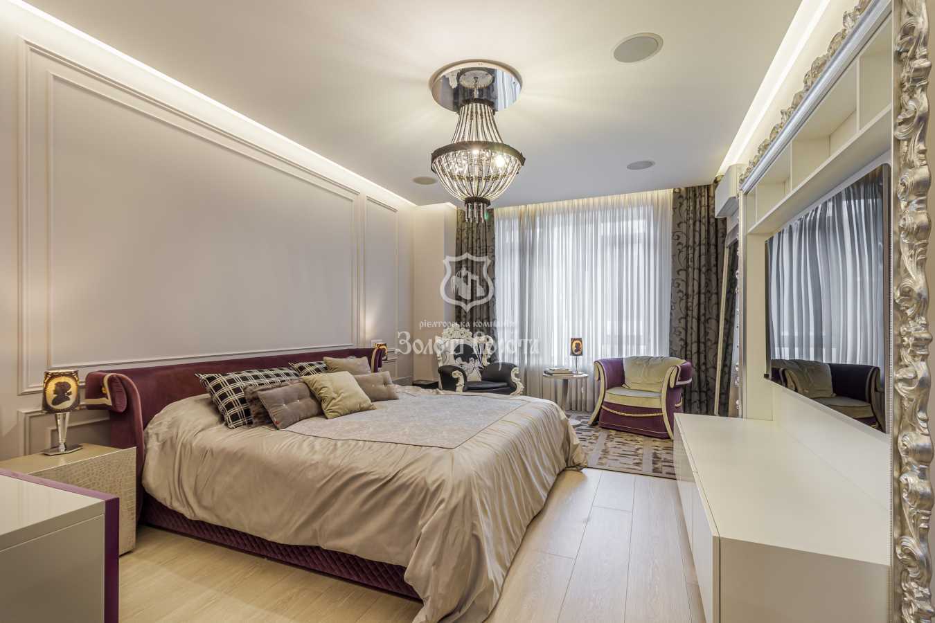 Продажа 5-комнатной квартиры 228 м², Саперное Поле ул., 3