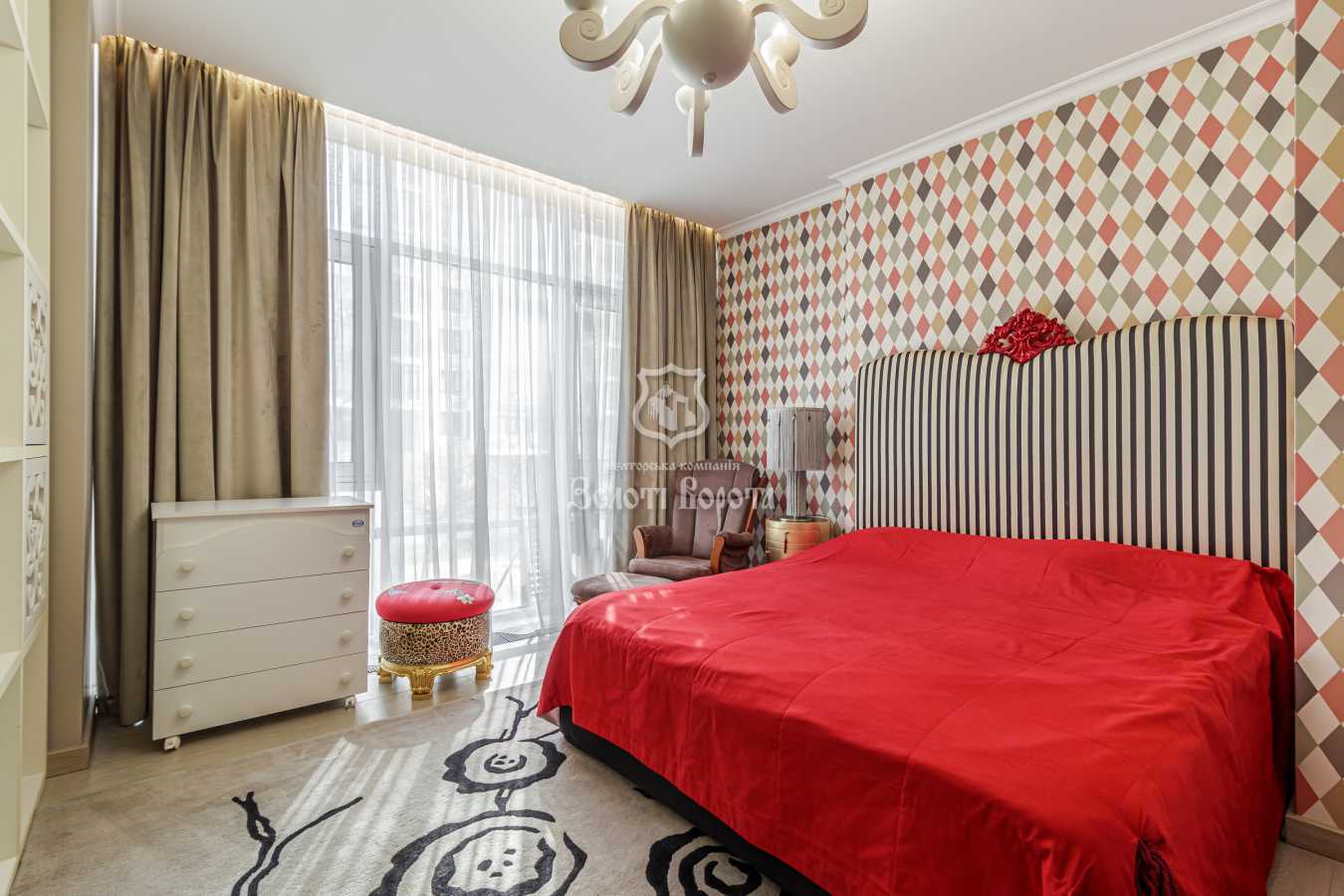 Продажа 5-комнатной квартиры 228 м², Саперное Поле ул., 3