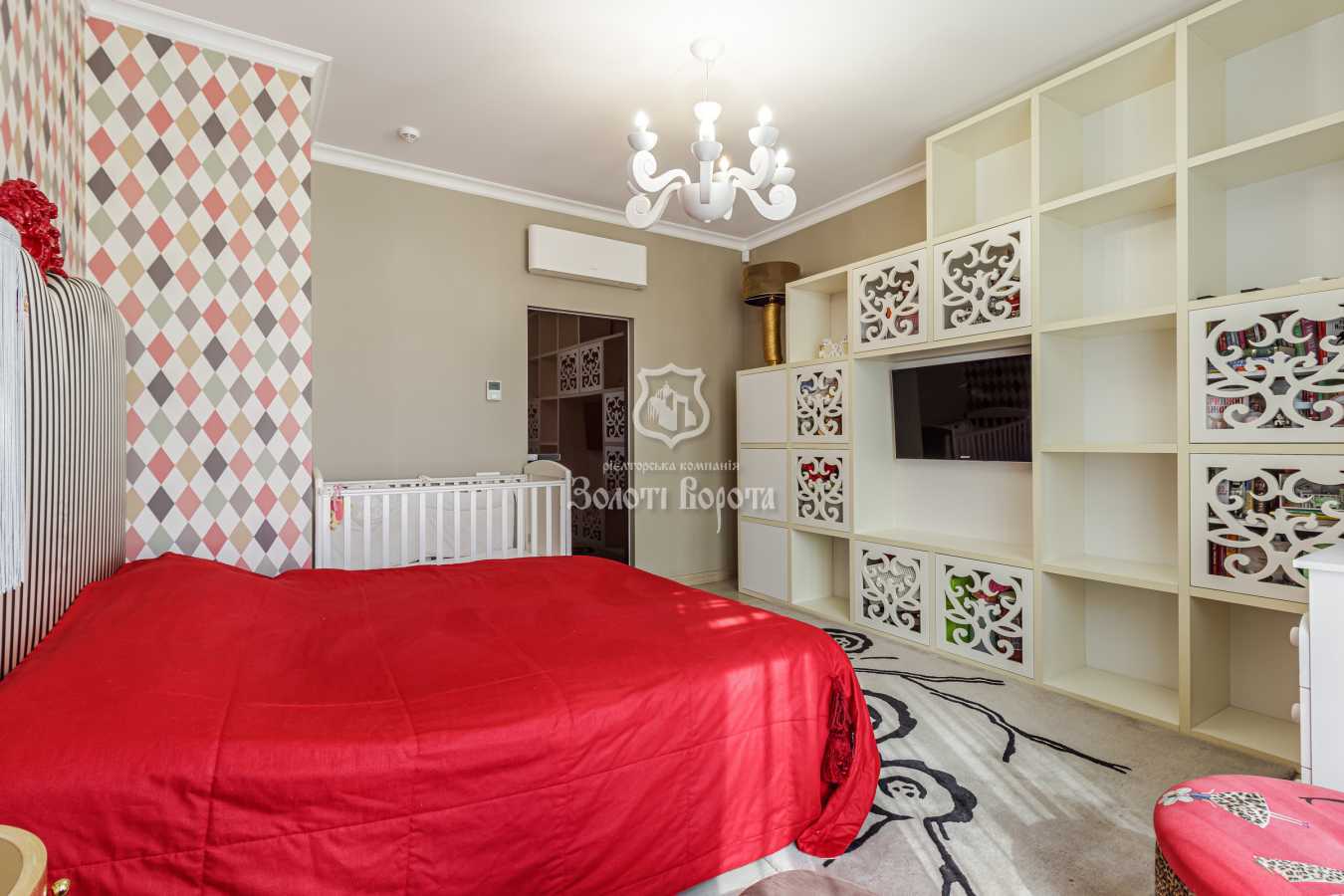 Продажа 5-комнатной квартиры 228 м², Саперное Поле ул., 3