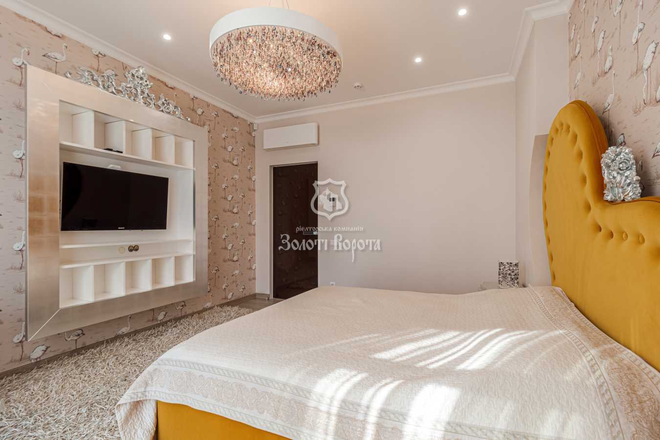 Продажа 5-комнатной квартиры 228 м², Саперное Поле ул., 3